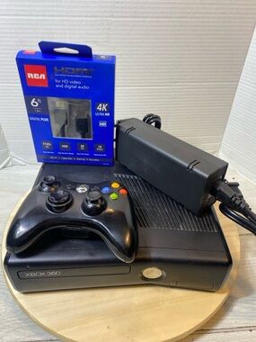 Microsoft Xbox 360 S Slim Model 1439 W/ Controller & Cables